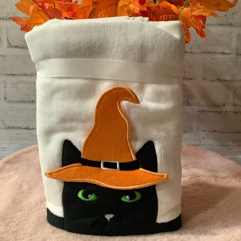 KASSADECOR Set Of 2 Witch Cat Hand Towels
